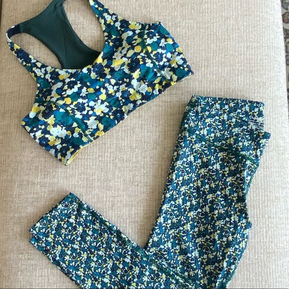 LIMITED EDITION Outdoor Voices Mineral Blooms Sports Bra - Picture 2 of 9